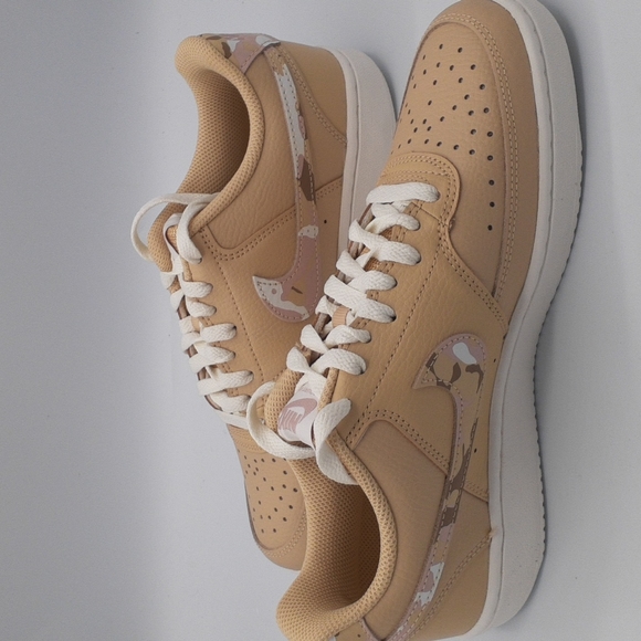 NIKE COURT VISION LOW WOMENS SHOES SNEAKERS SIZE 8 - Picture 4 of 11